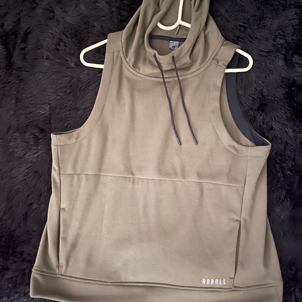 NWOT NOBULL WOMEN'S SLEEVELESS HOODIE ARMY GREEN L